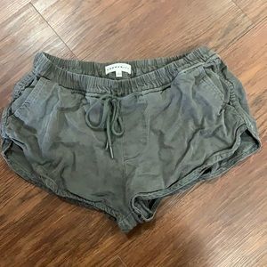 Aritzia army green shorts